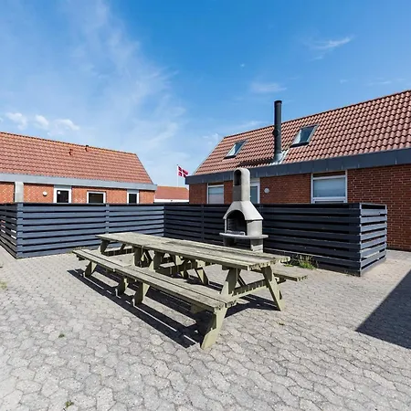6 Person In Hvide Sande *